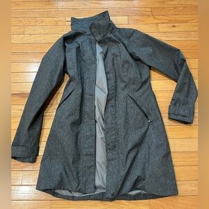 Patagonia women’s gray soft shell trench rain coat jacket small